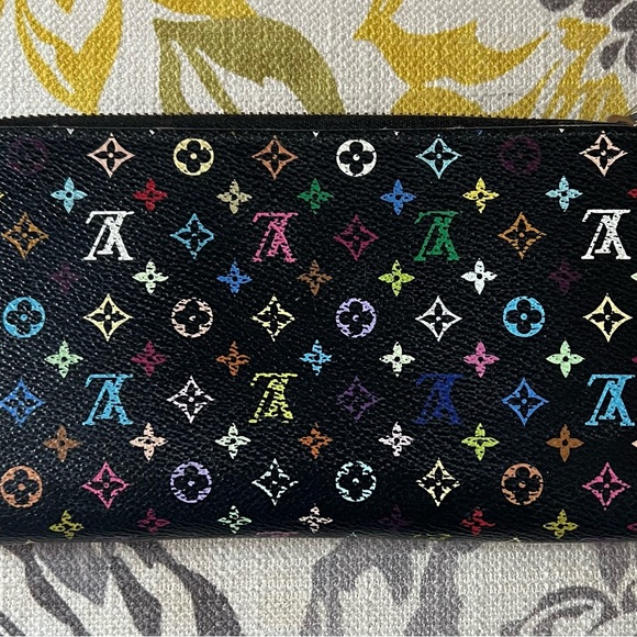 Louis Vuitton Black Multicolor Monogram Wallet. - Picture 2 of 15